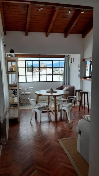 Apartment Hermoso Departamento Centrico En Ultimo Piso, Con Cochera *
